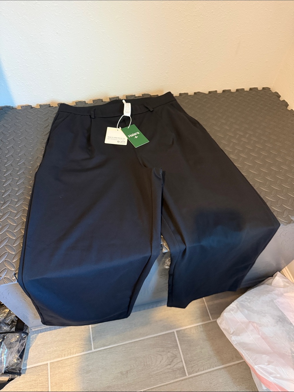 HALARA Black Wide-Leg Trousers